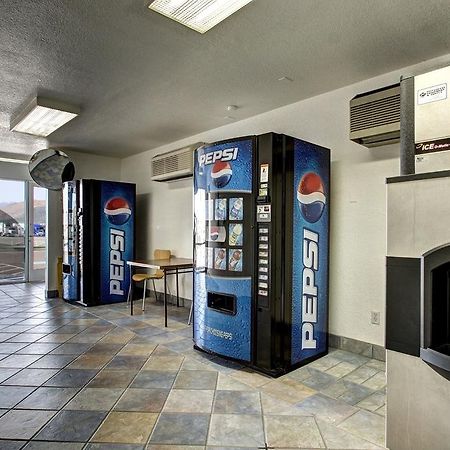 Motel 6 Wells Zewnętrze zdjęcie