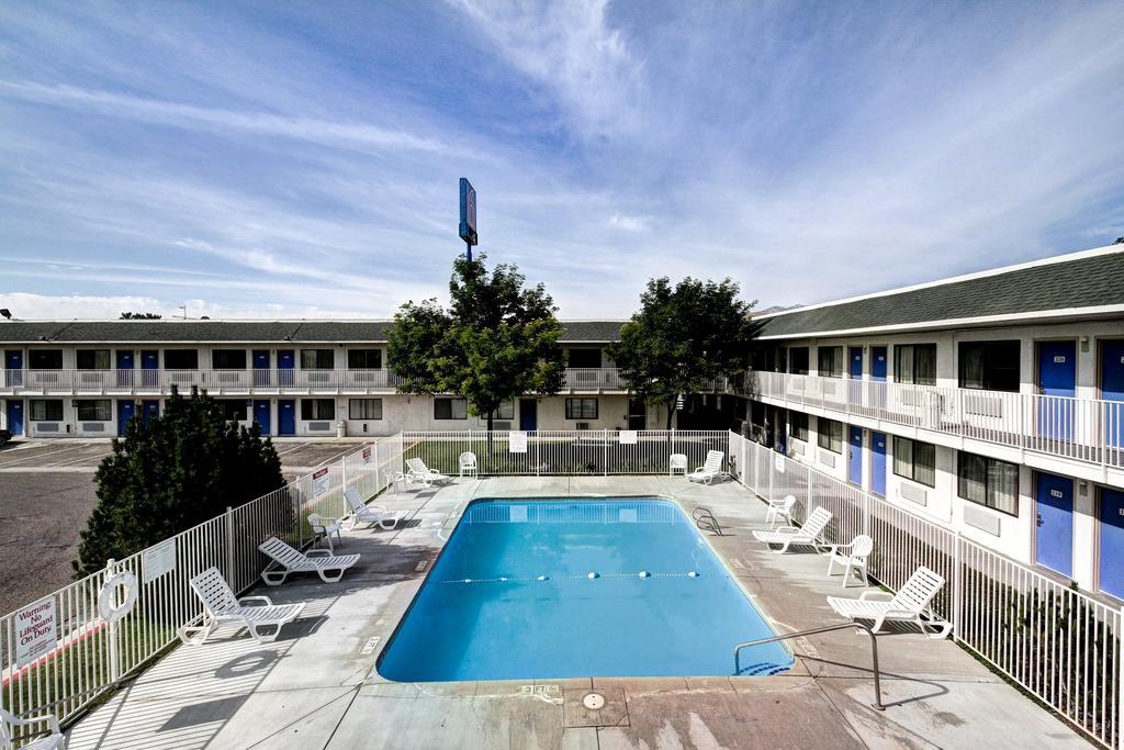 Motel 6 Wells Zewnętrze zdjęcie