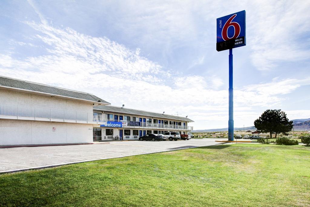 Motel 6 Wells Zewnętrze zdjęcie